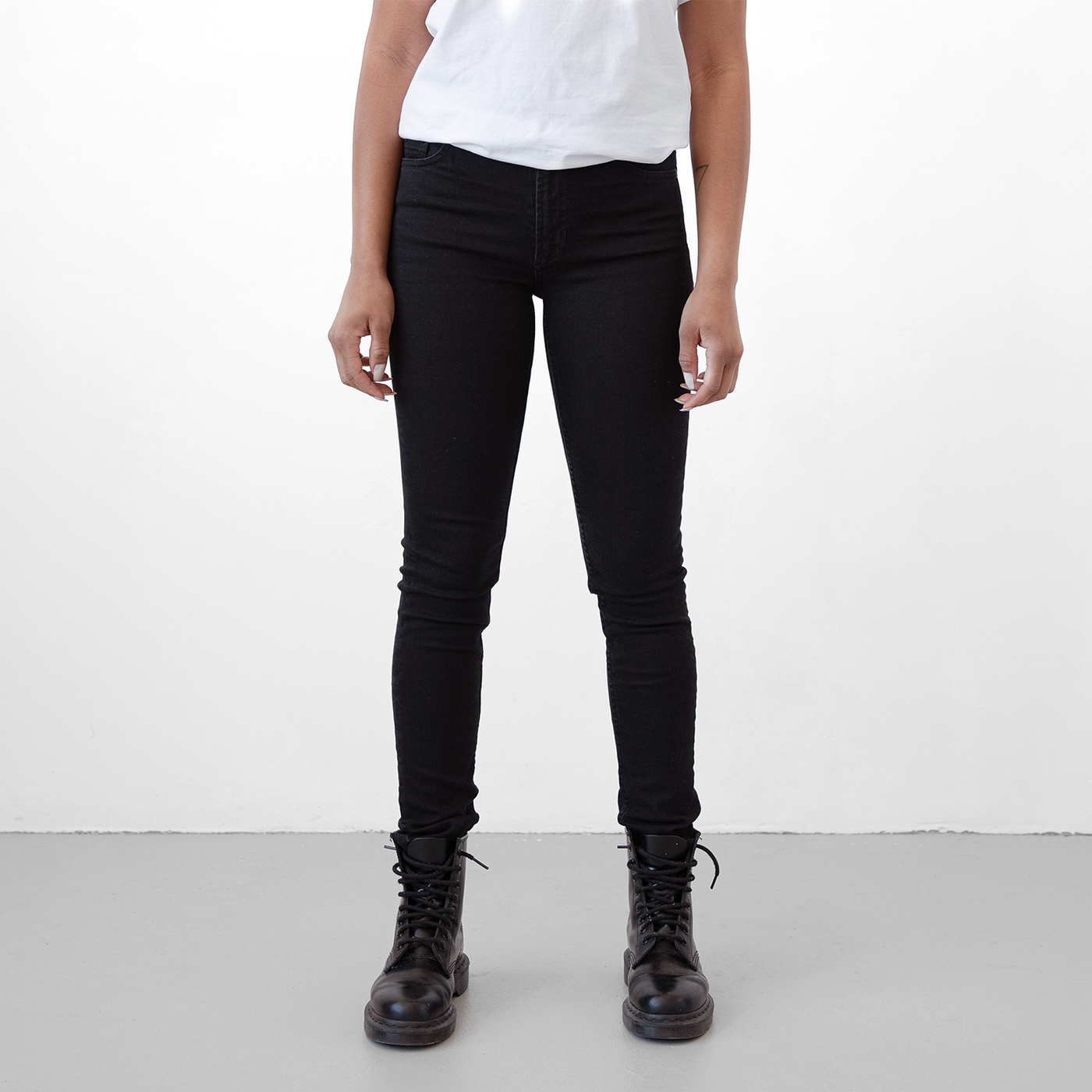 Women's Black Stretch Service Jeans